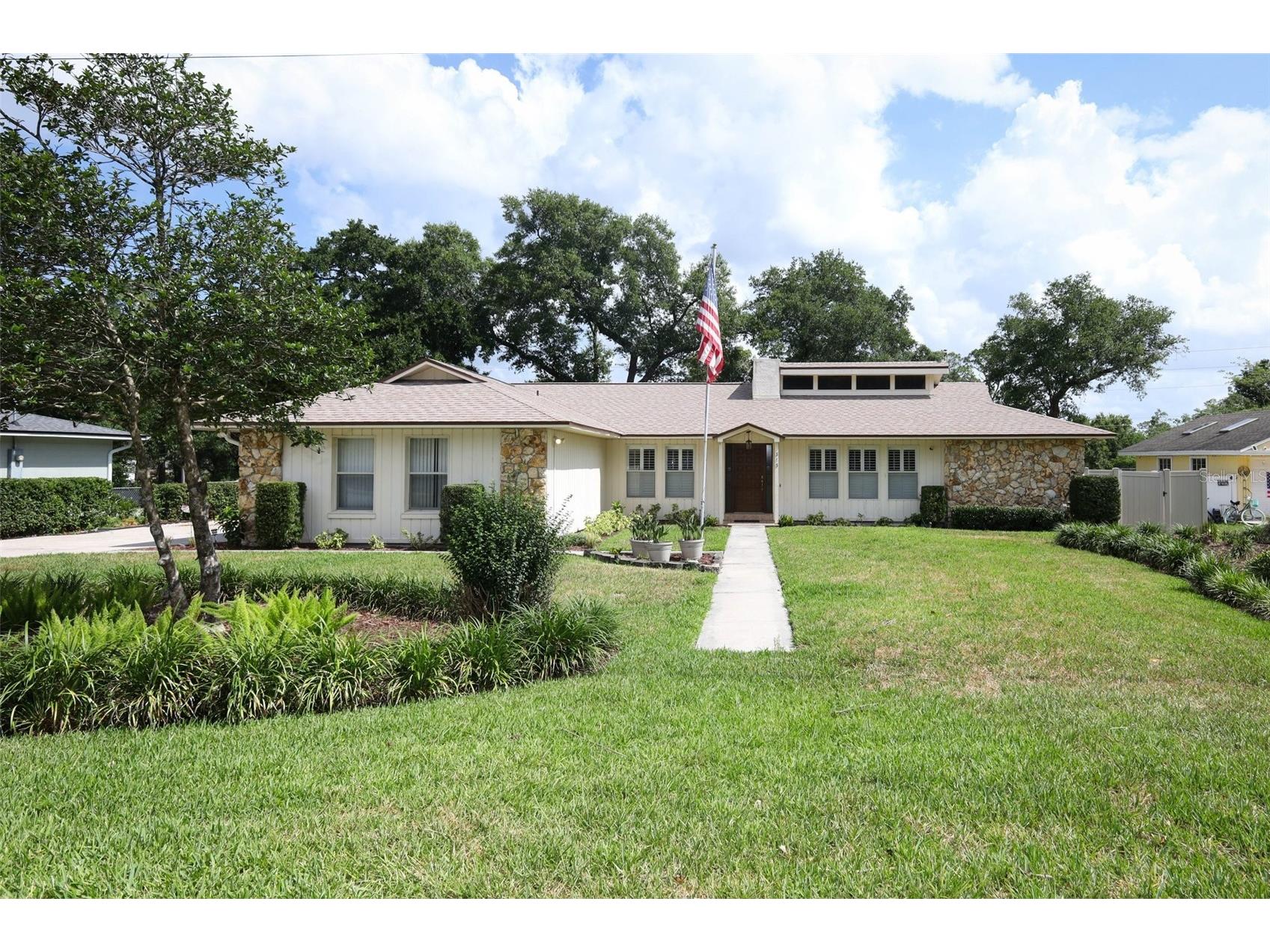 313 White Oak Drive Altamonte Springs FL 32701 O6411596 image1