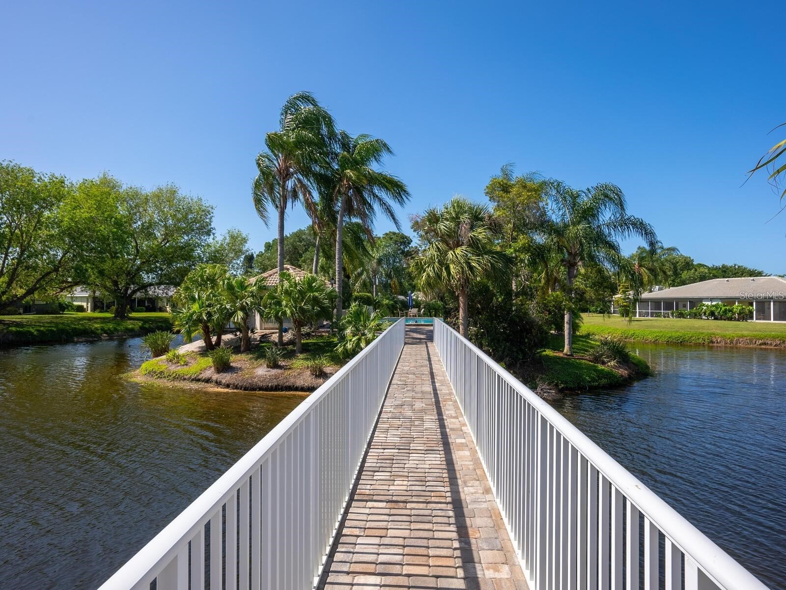 3130 Ringwood Meadow #44 Sarasota FL 34235 A4699130 image36