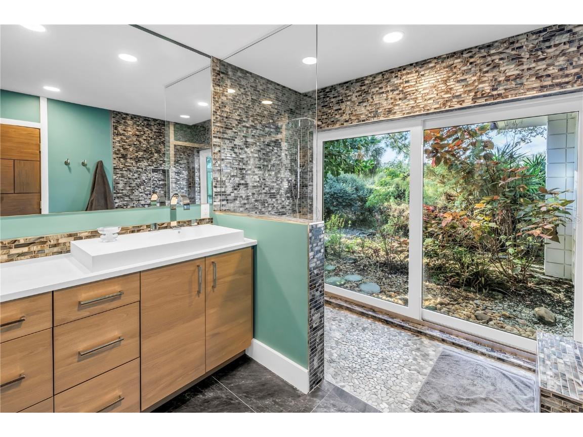 3130 Walnut Street NE Saint Petersburg FL 33704 TB8437708 image41