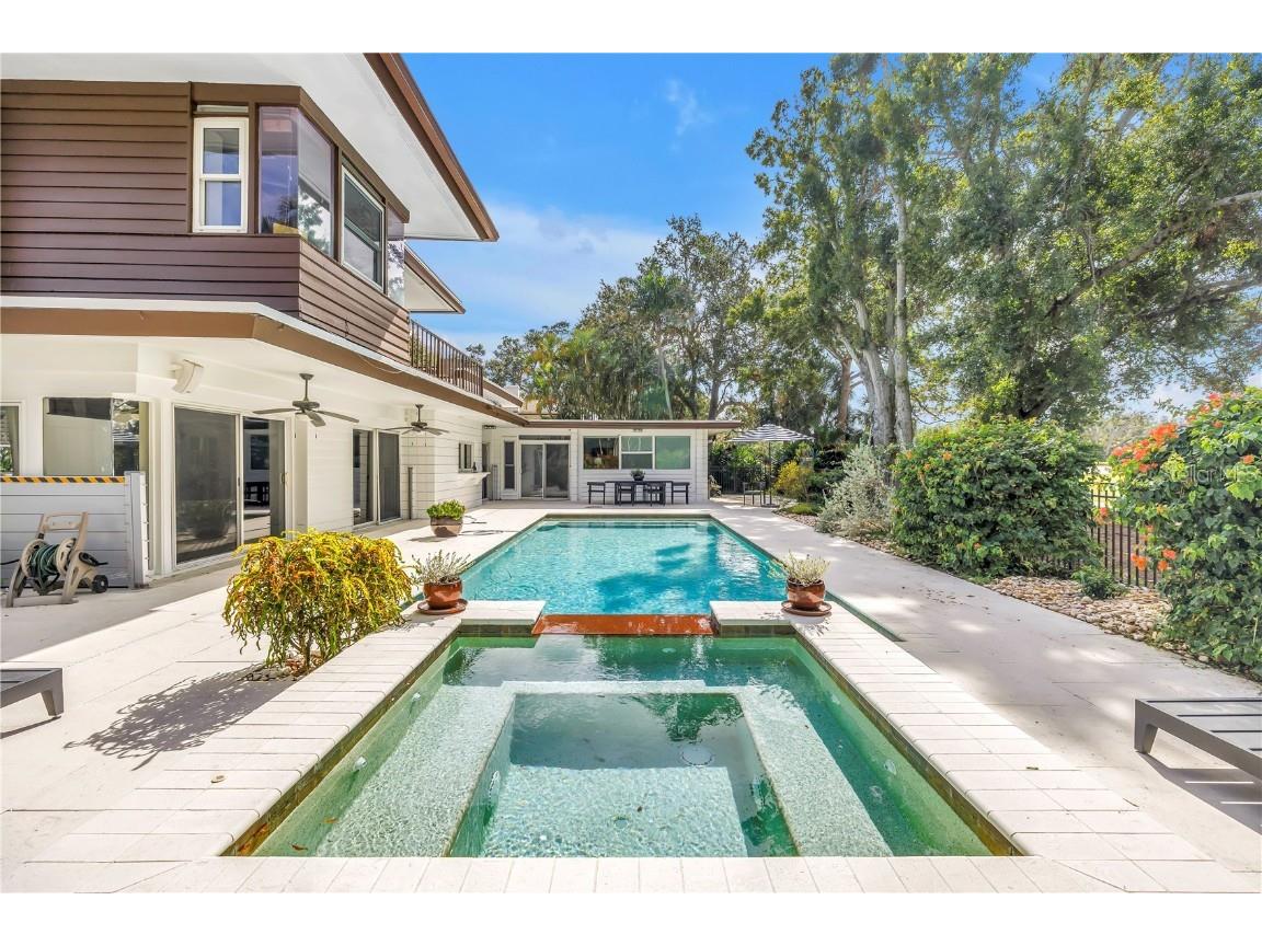 3130 Walnut Street NE Saint Petersburg FL 33704 TB8437708 image78