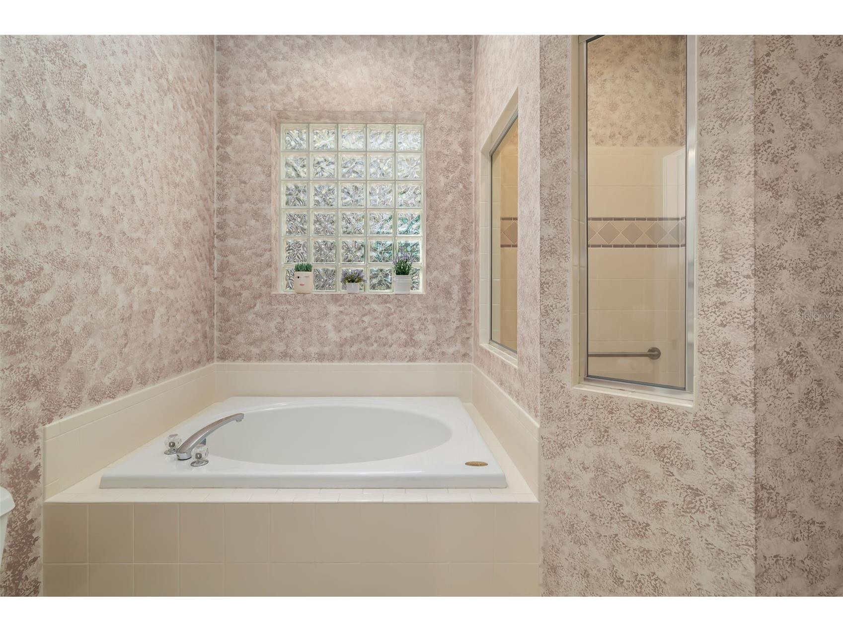 3130 Walter Travis Drive Sarasota FL 34240 A4684531 image21