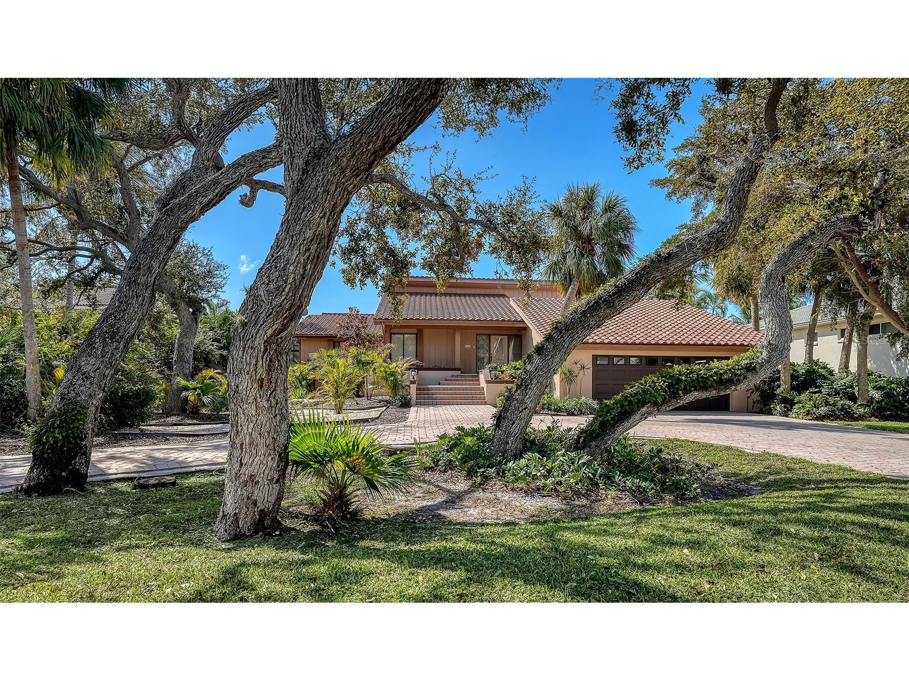 3131 Bayou Sound Longboat Key FL 34228 - CRANES BAYOU A4683048 image1