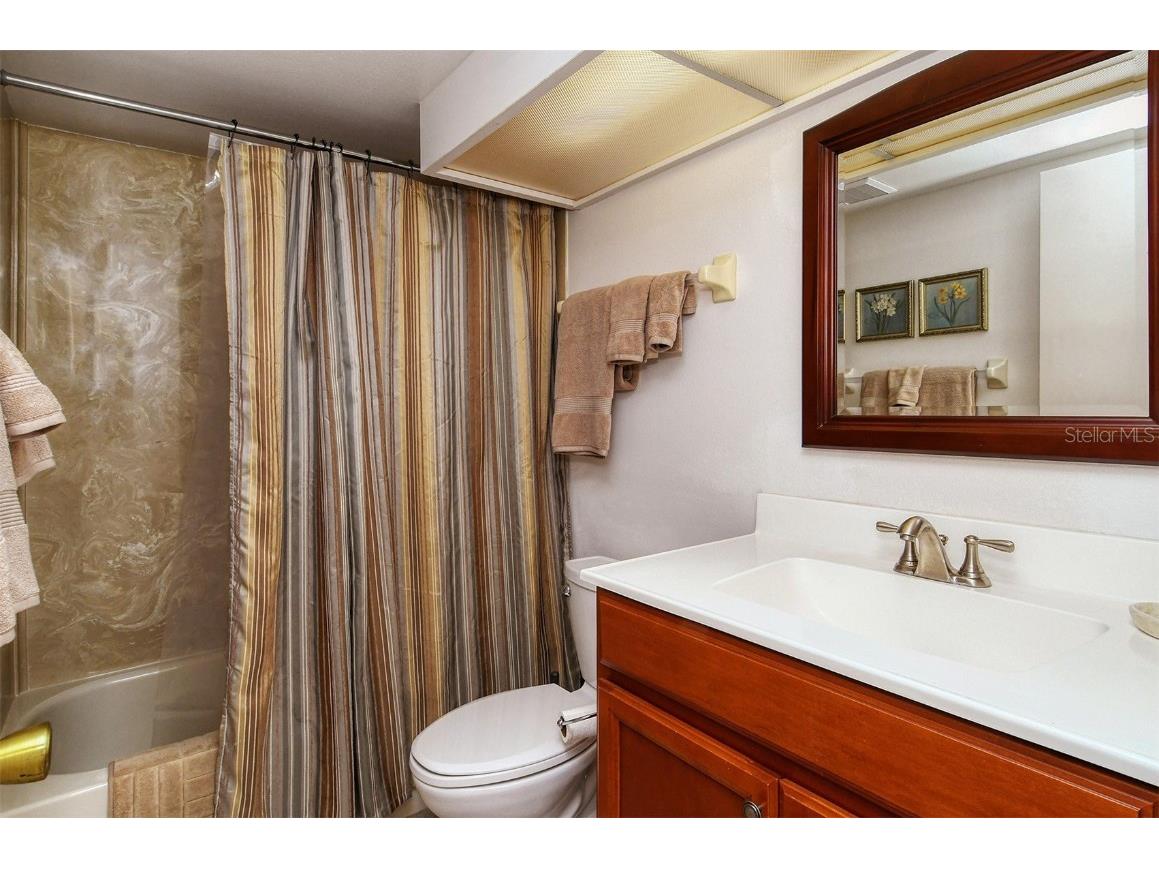 3131 Windrush Bourne #22 Sarasota FL 34235 A4593248 image36