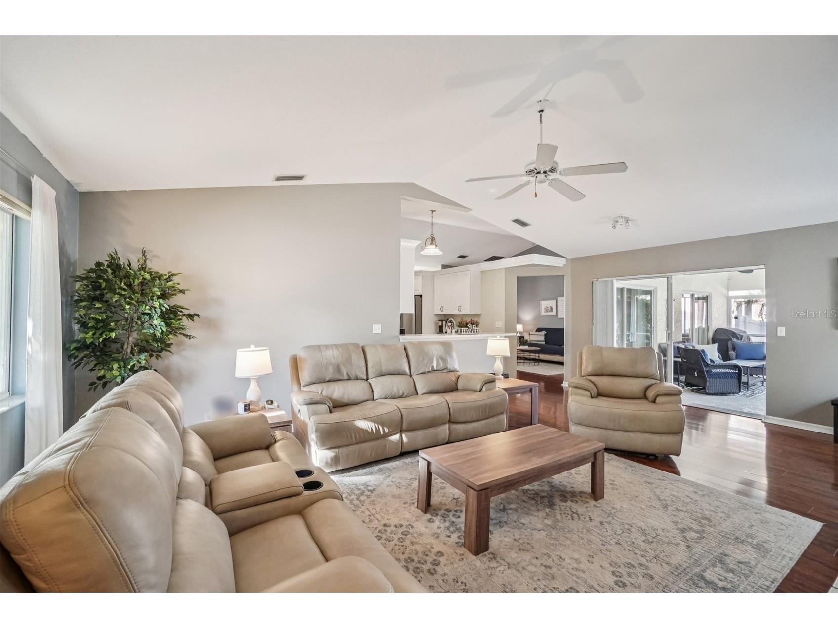 3132 Shoreline Drive Clearwater FL 33760 TB8461630 image12