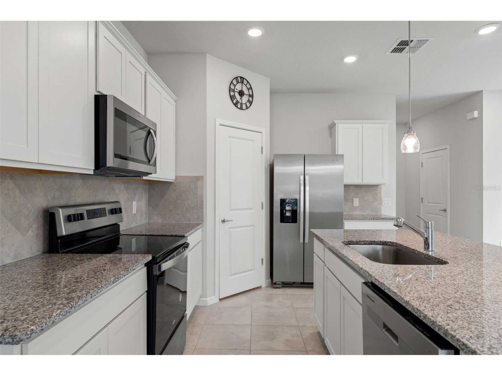 31329 Amberview Bend Wesley Chapel FL 33545 TB8461863 image8