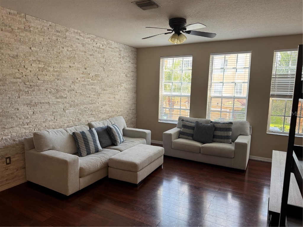 3133 Bayshore Oaks Drive Tampa FL 33611 TB8446411 image3