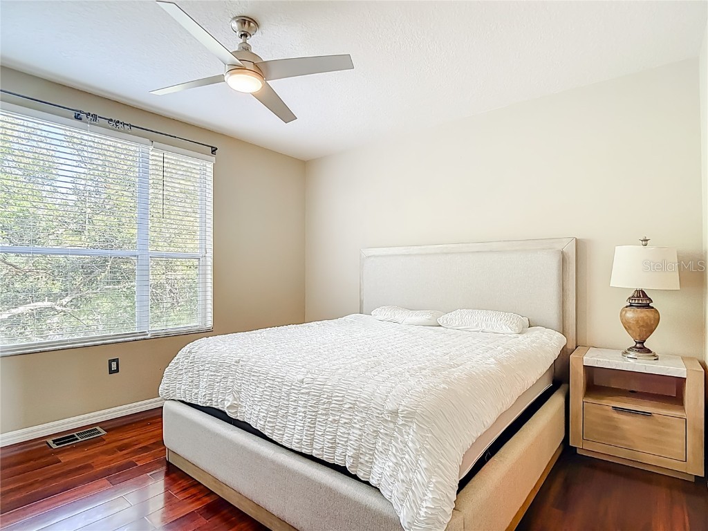 3133 Bayshore Oaks Drive Tampa FL 33611 TB8446411 image9