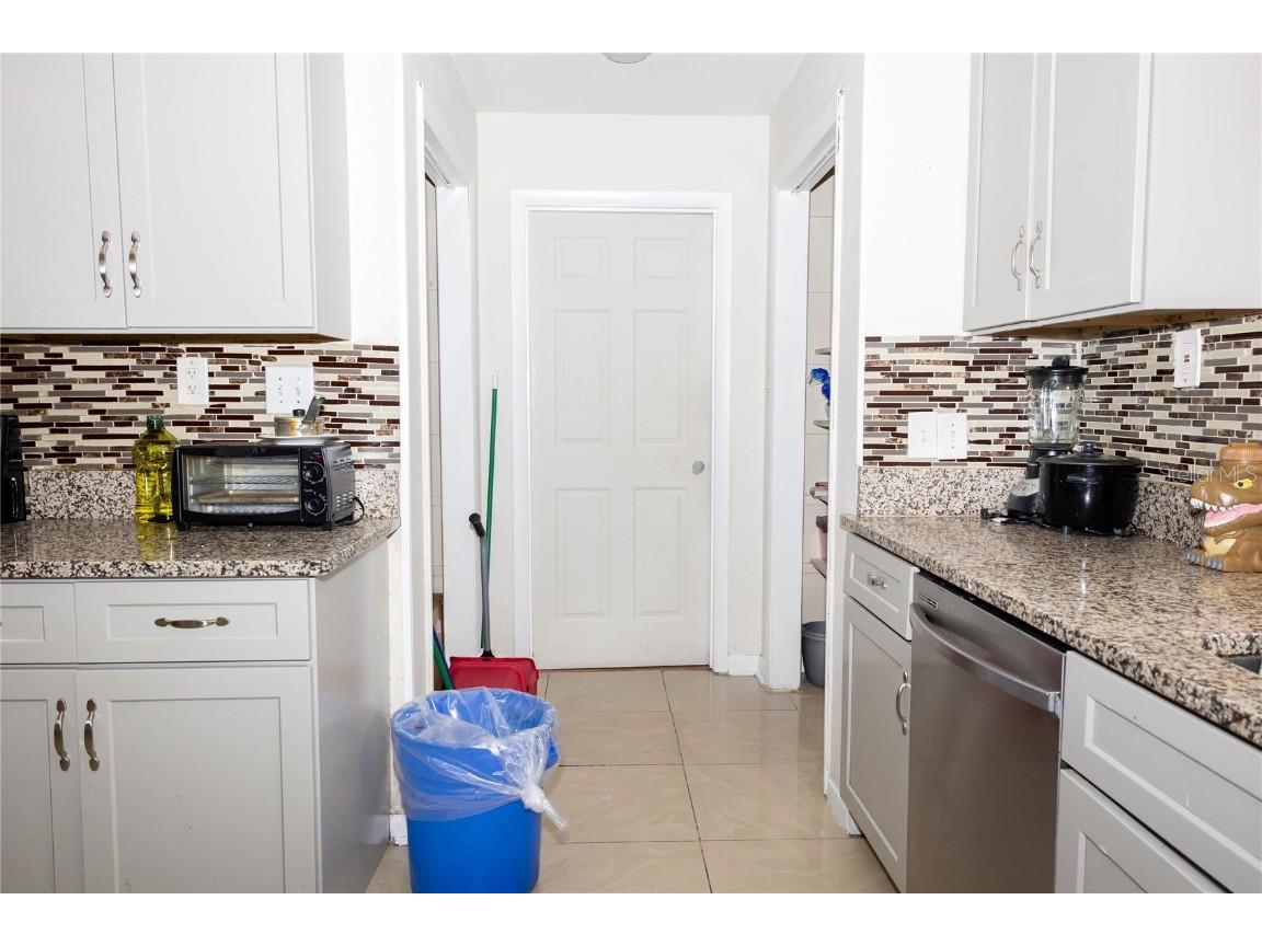 3133 Crooked Oak Court Orlando FL 32808 O6345570 image11