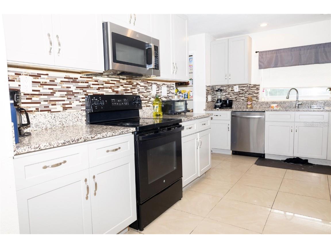 3133 Crooked Oak Court Orlando FL 32808 O6345570 image9