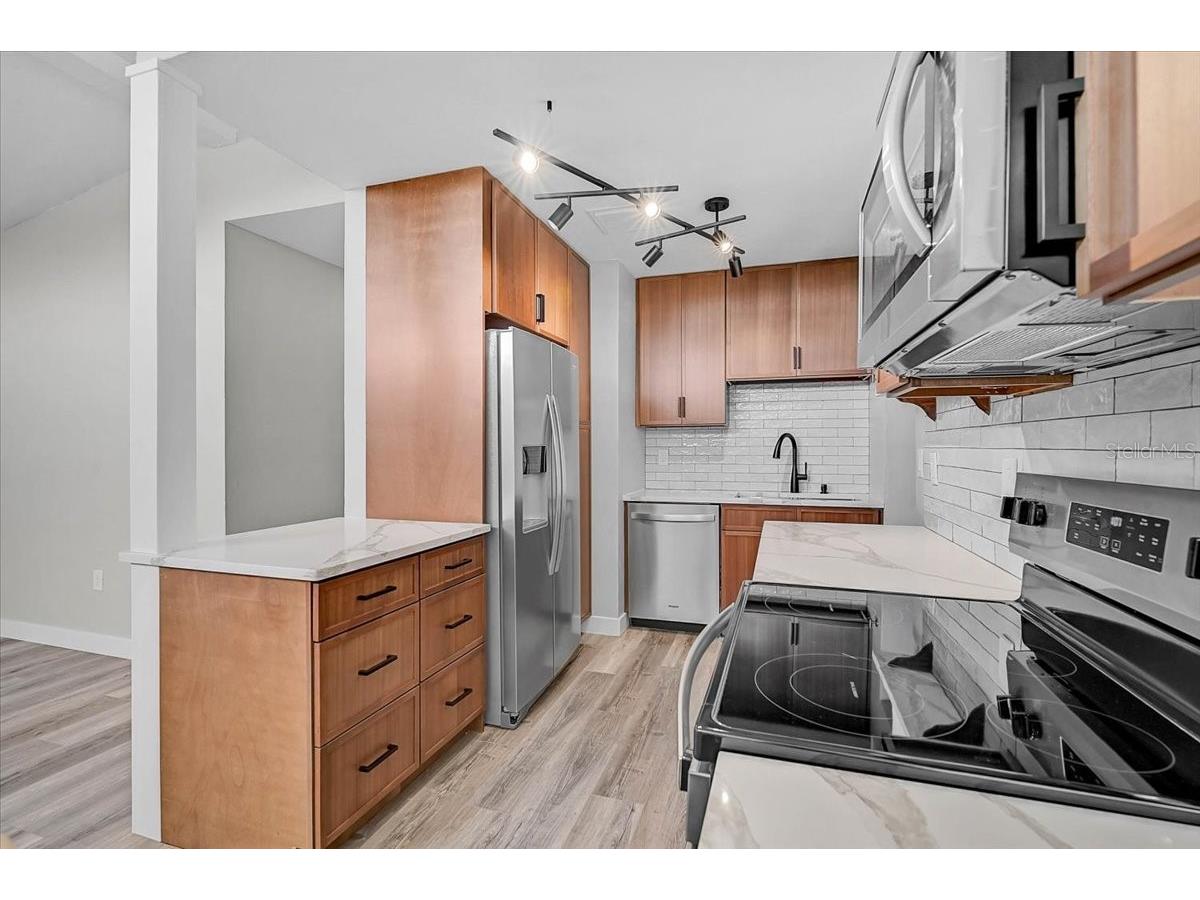 3133 Lake Ridge Drive Sarasota FL 34237 A4682465 image14