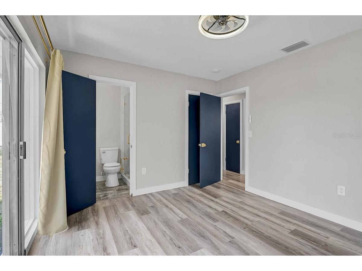 3133 Lake Ridge Drive Sarasota FL 34237 A4682465 image20