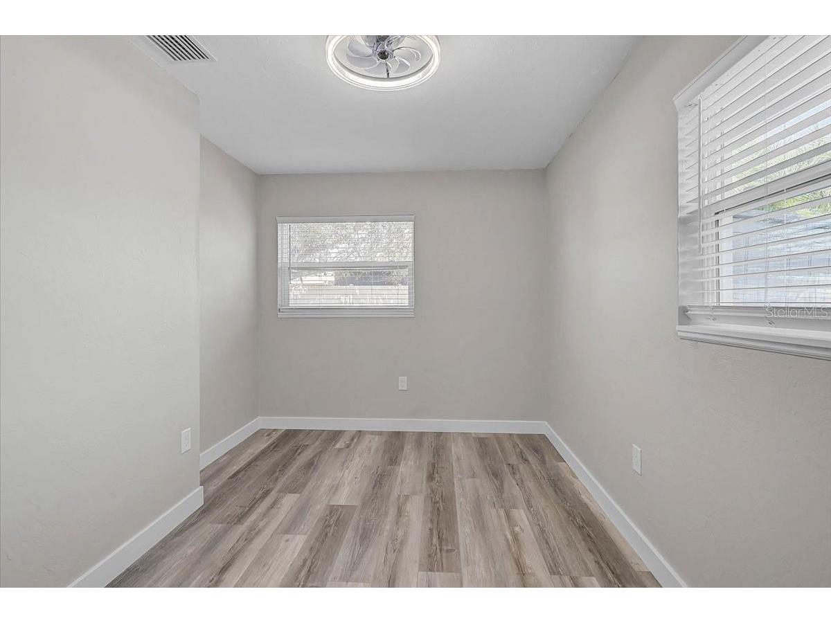 3133 Lake Ridge Drive Sarasota FL 34237 A4682465 image27