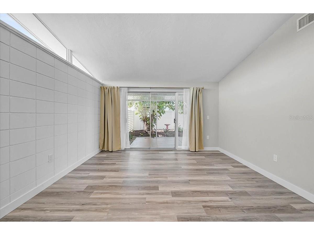 3133 Lake Ridge Drive Sarasota FL 34237 A4682465 image4