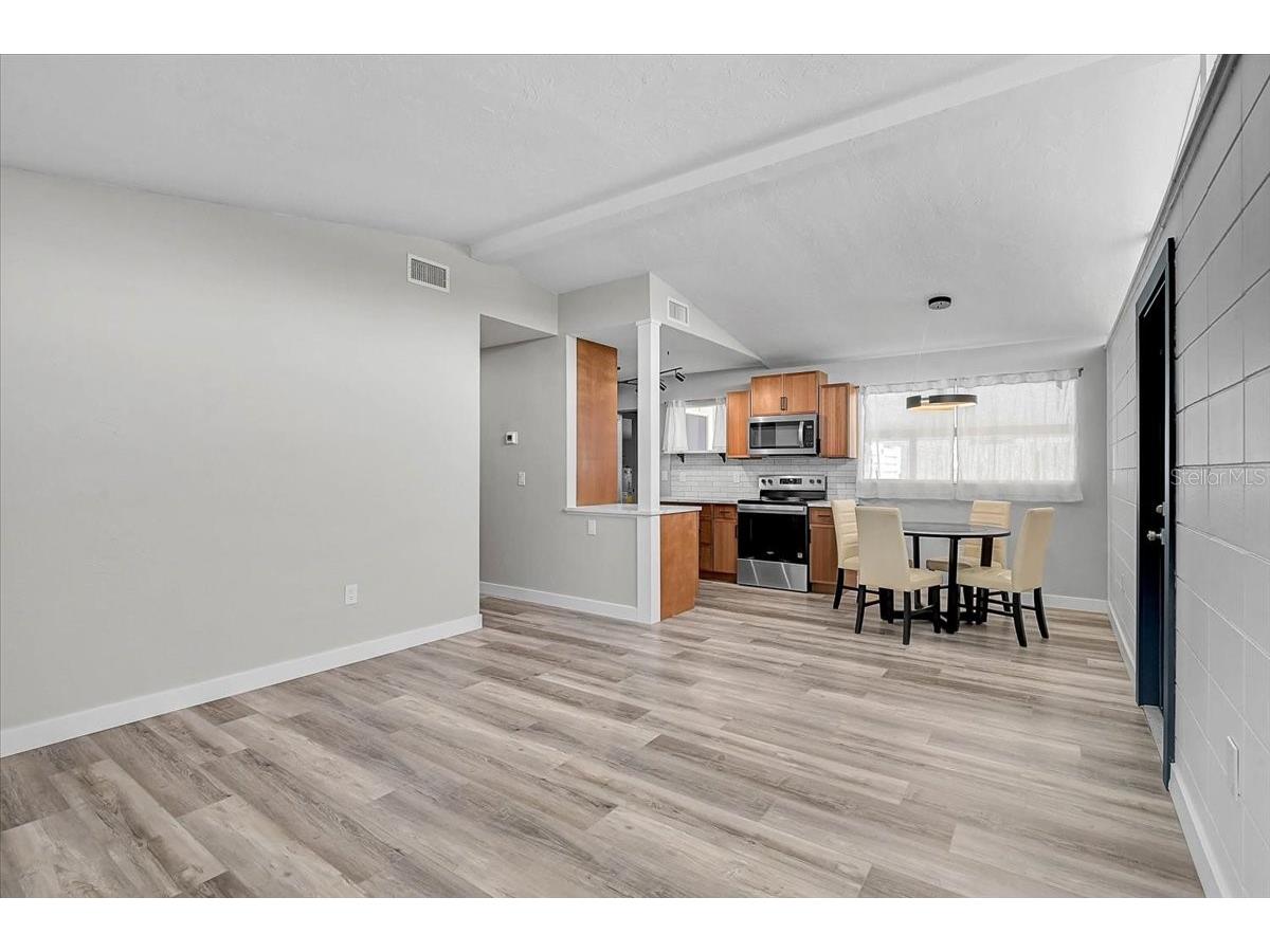 3133 Lake Ridge Drive Sarasota FL 34237 A4682465 image6
