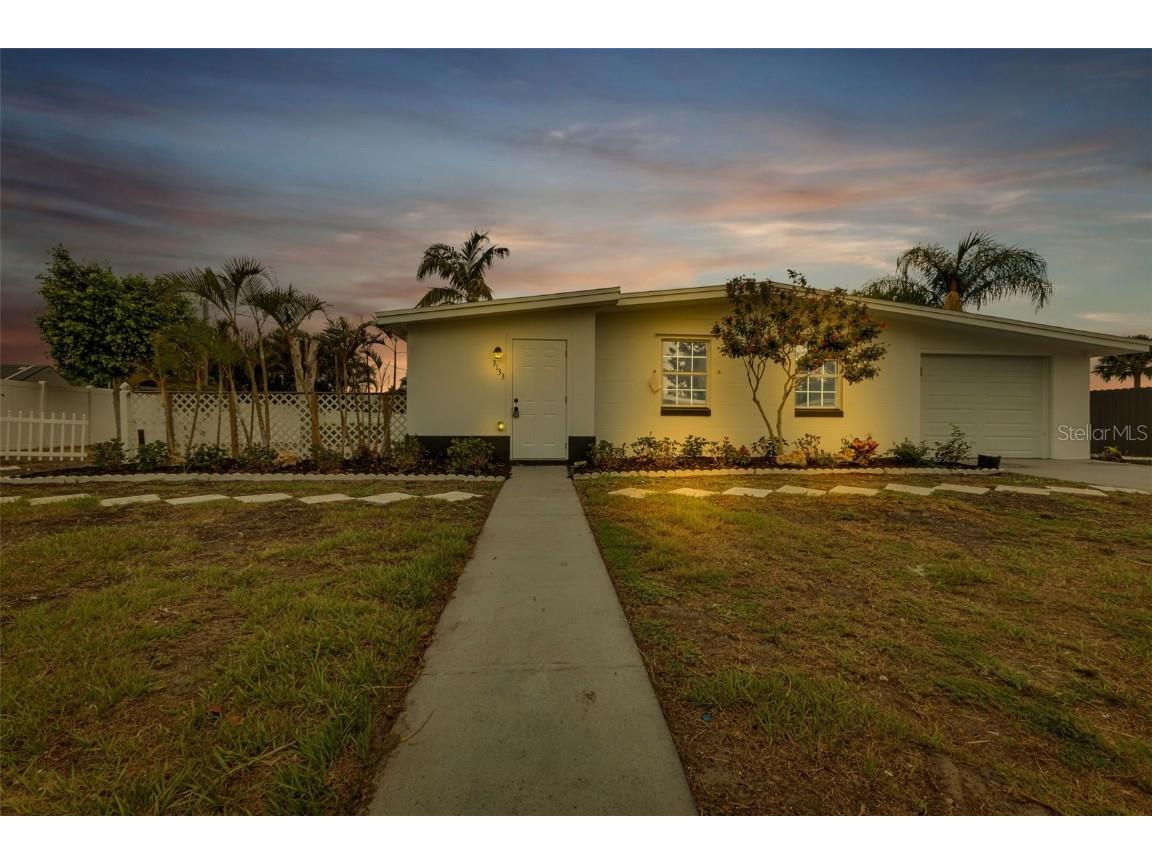 3133 Normandy Drive Port Charlotte FL 33952 C7493969 image1