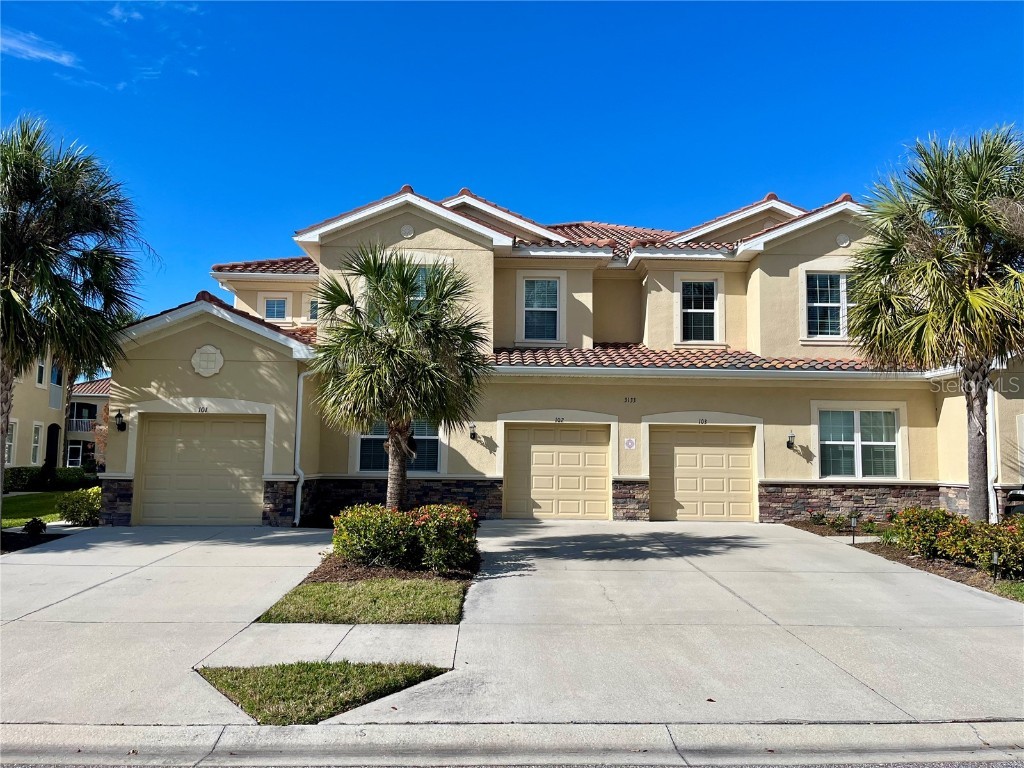 3133 Oriole Drive #102 Sarasota FL 34243 A4596950 image1