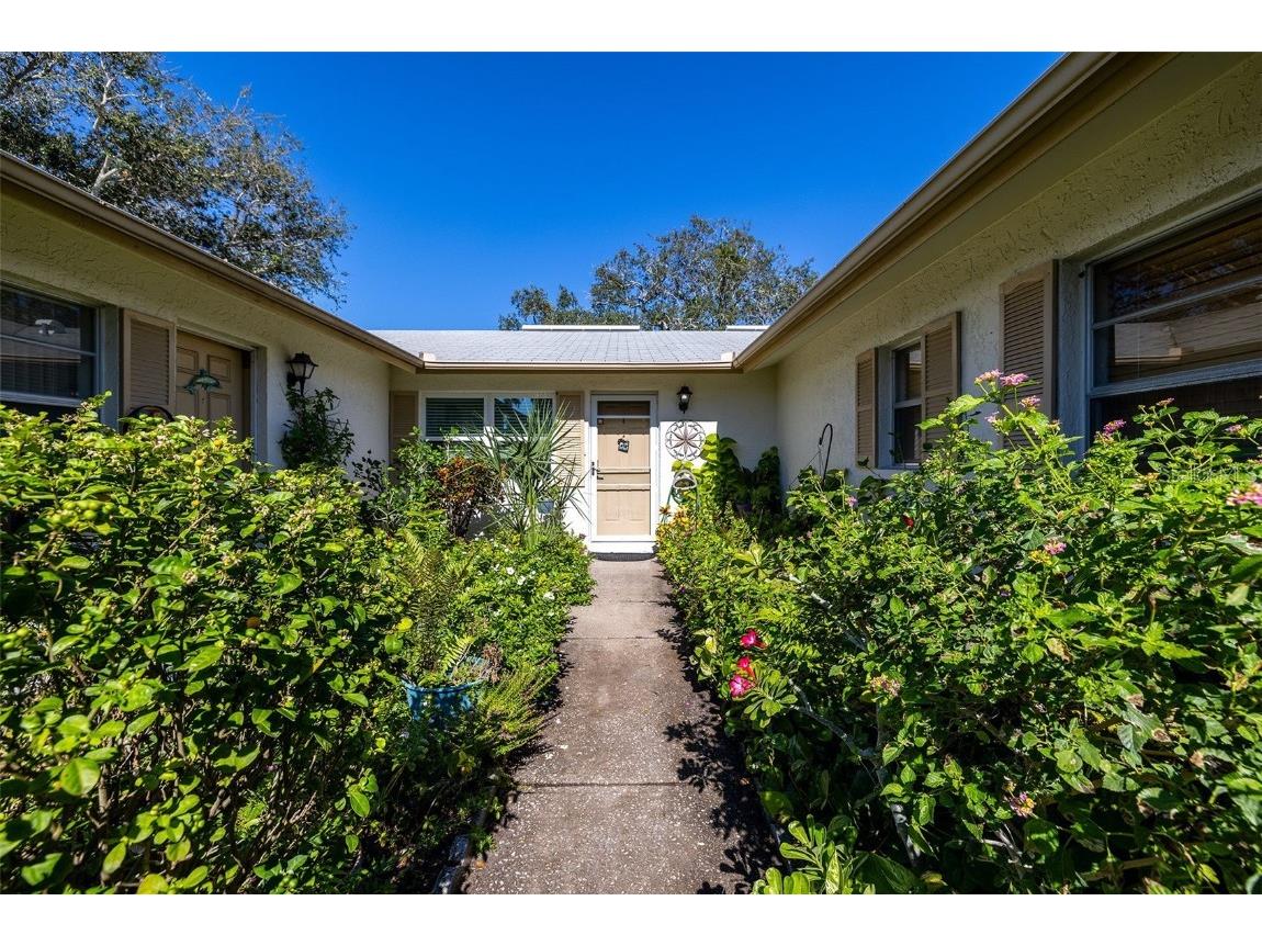 3135 37th Lane S #B Saint Petersburg FL 33711 U8218315 image1