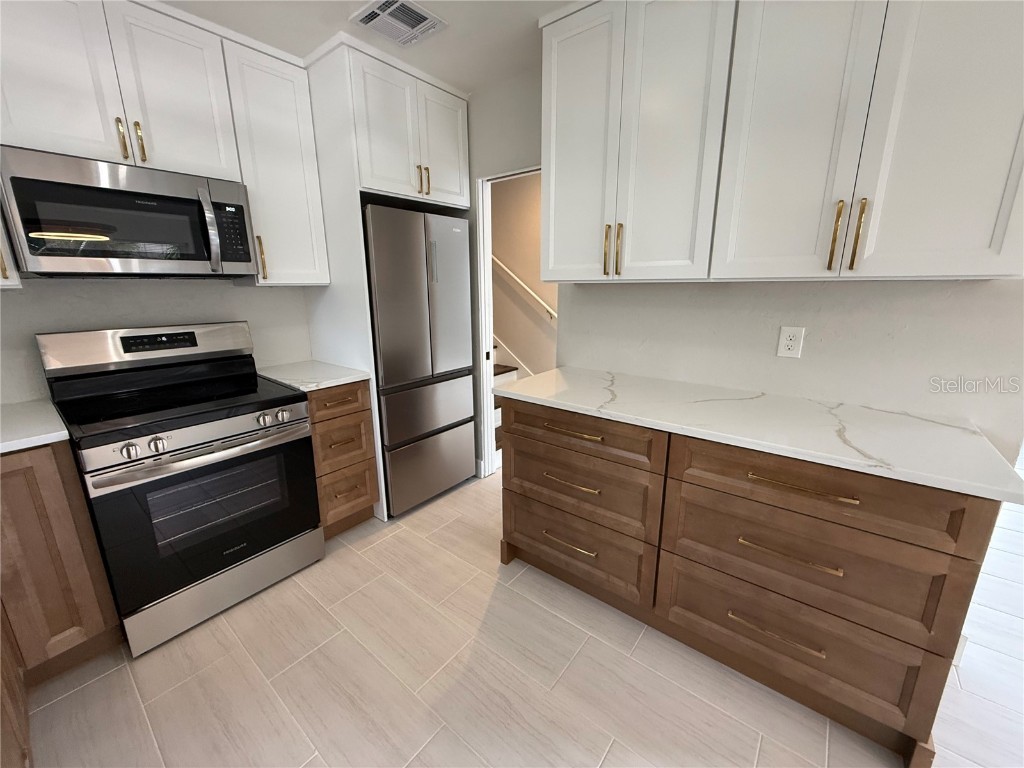 3135 Alta Vista Street Sarasota FL 34237 A4664729 image10