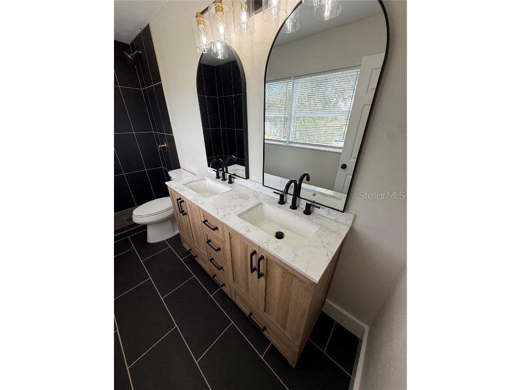 3135 Alta Vista Street Sarasota FL 34237 A4664729 image18