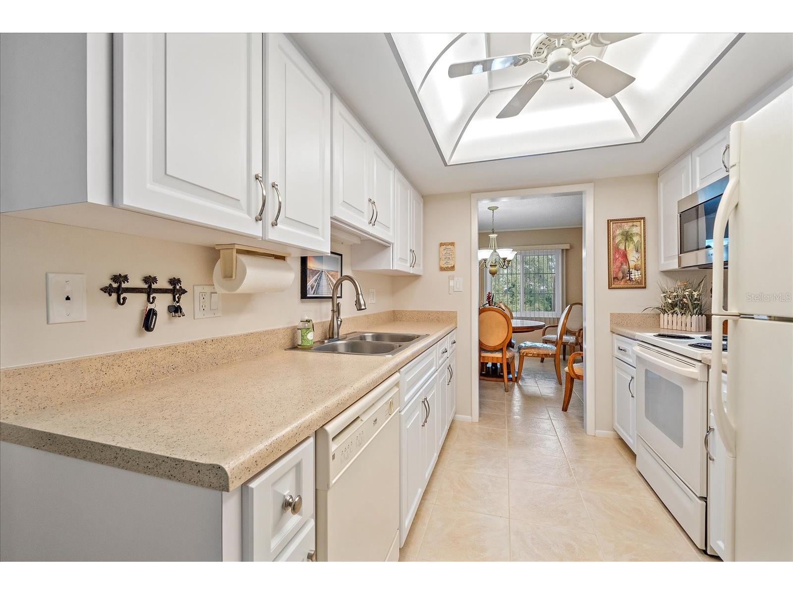 3135 Glen Elyn Boulevard #13 Sarasota FL 34237 A4683215 image14