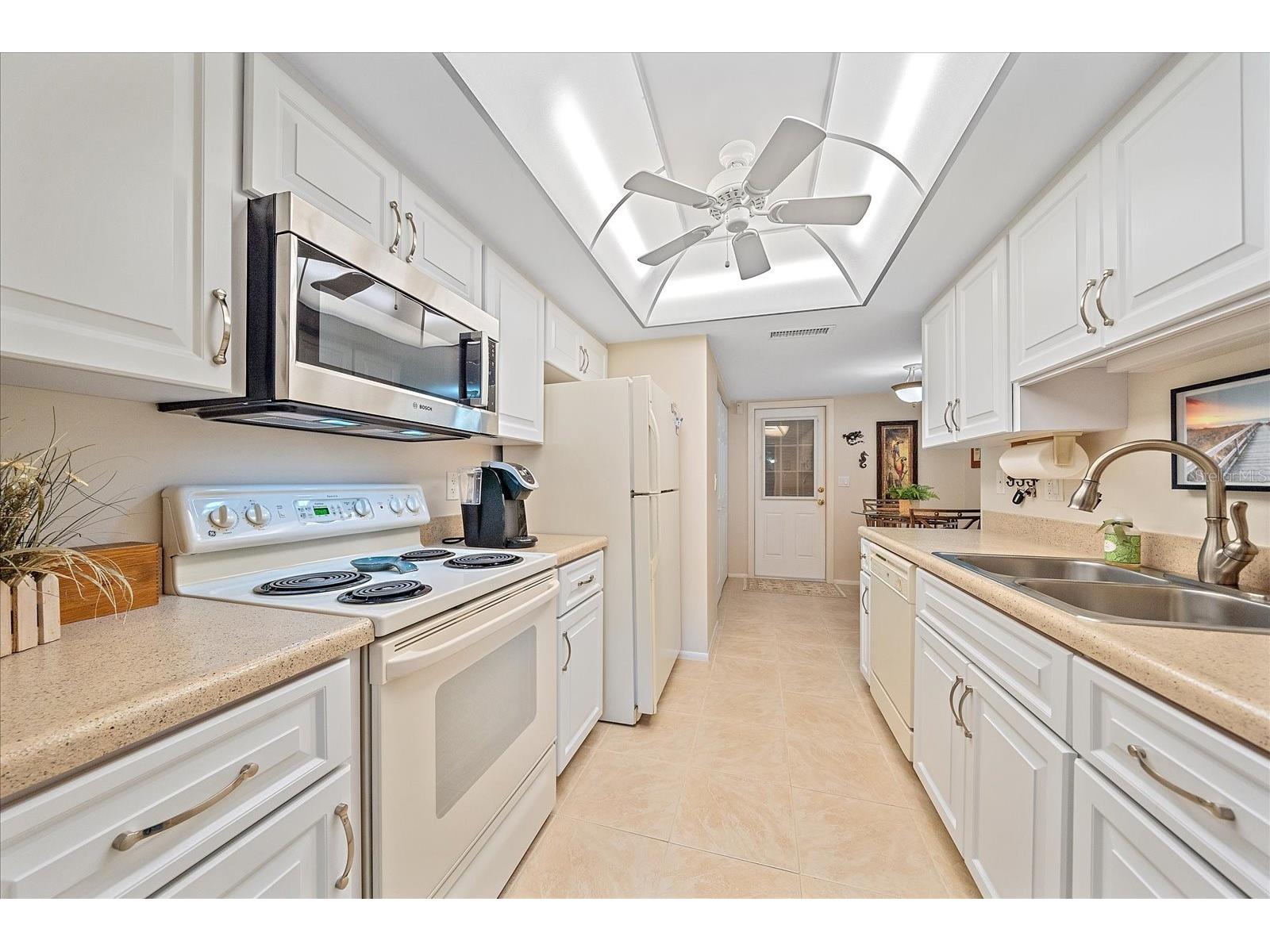 3135 Glen Elyn Boulevard #13 Sarasota FL 34237 A4683215 image18