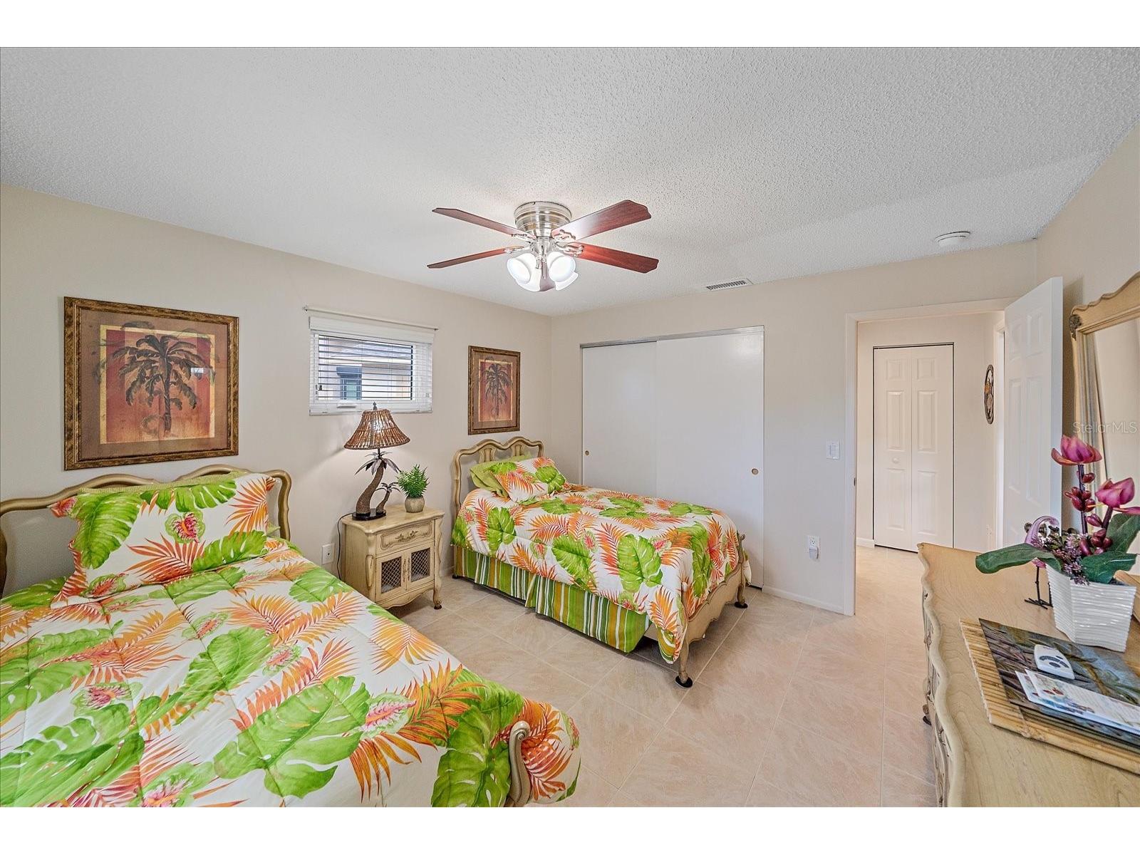 3135 Glen Elyn Boulevard #13 Sarasota FL 34237 A4683215 image28