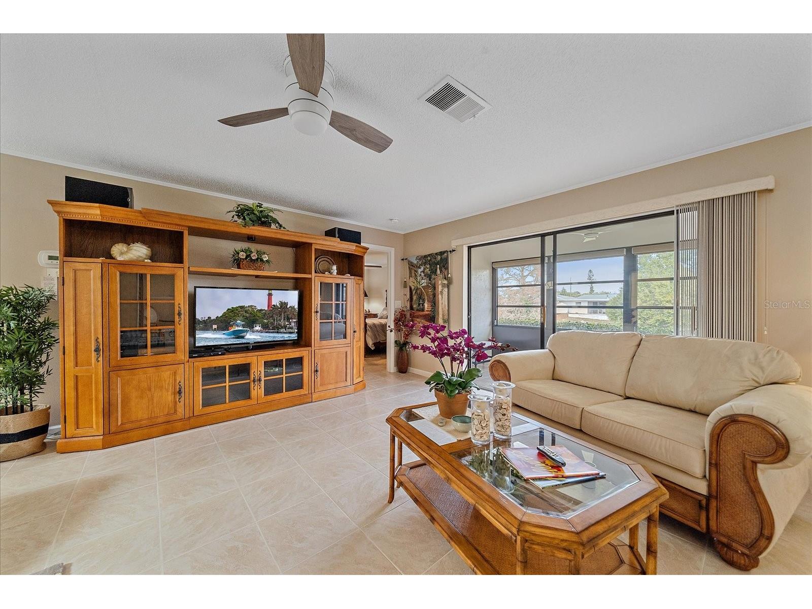 3135 Glen Elyn Boulevard #13 Sarasota FL 34237 A4683215 image5