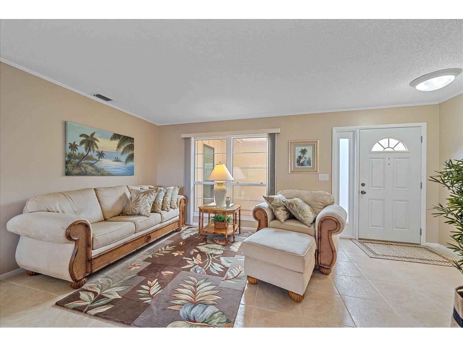 3135 Glen Elyn Boulevard #13 Sarasota FL 34237 A4683215 image6