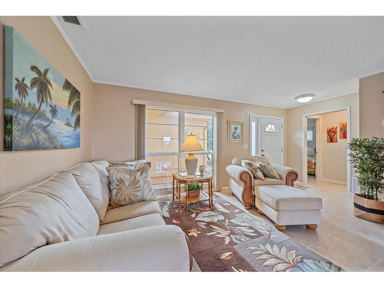 3135 Glen Elyn Boulevard #13 Sarasota FL 34237 A4683215 image9