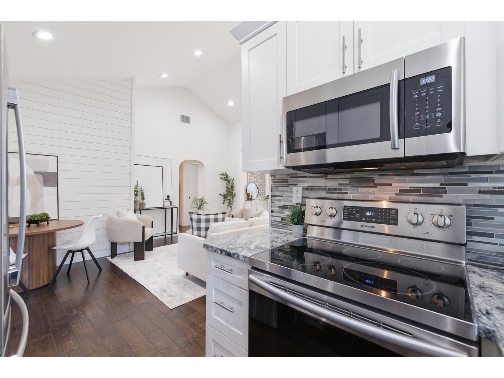 3136 10th Avenue N Saint Petersburg FL 33713 TB8493019 image30