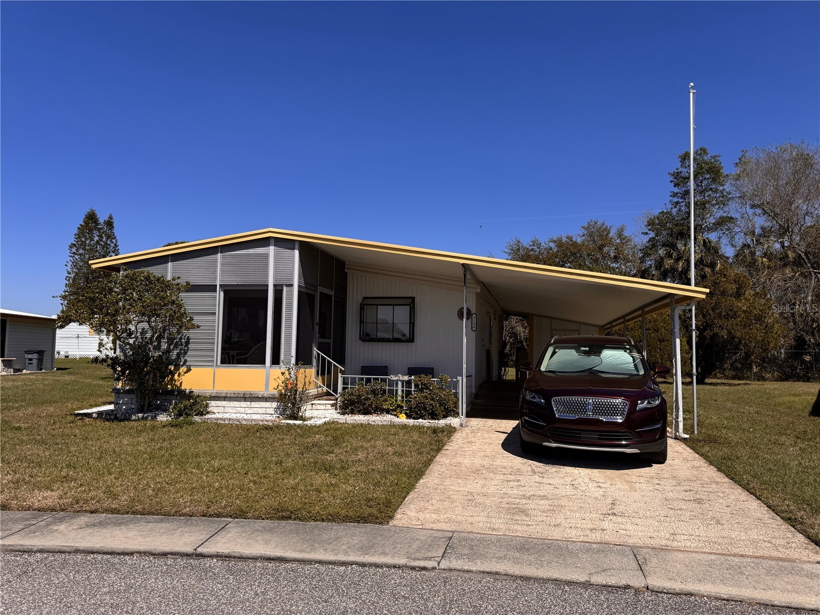 3136 Buckner Court Holiday FL 34690 W7871190 image1