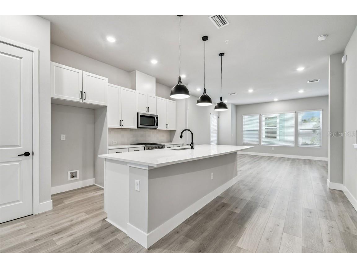 3137 4th Terrace N Saint Petersburg FL 33713 TB8457328 image10