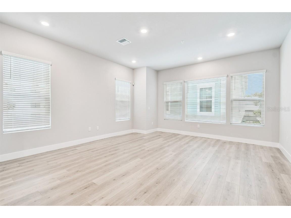 3137 4th Terrace N Saint Petersburg FL 33713 TB8457328 image13