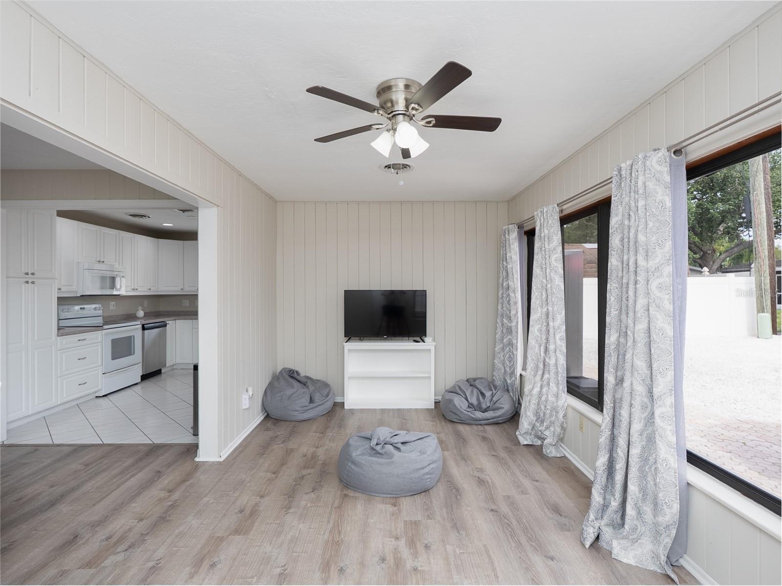 3137 Bay Street Sarasota FL 34237 A4696080 image10