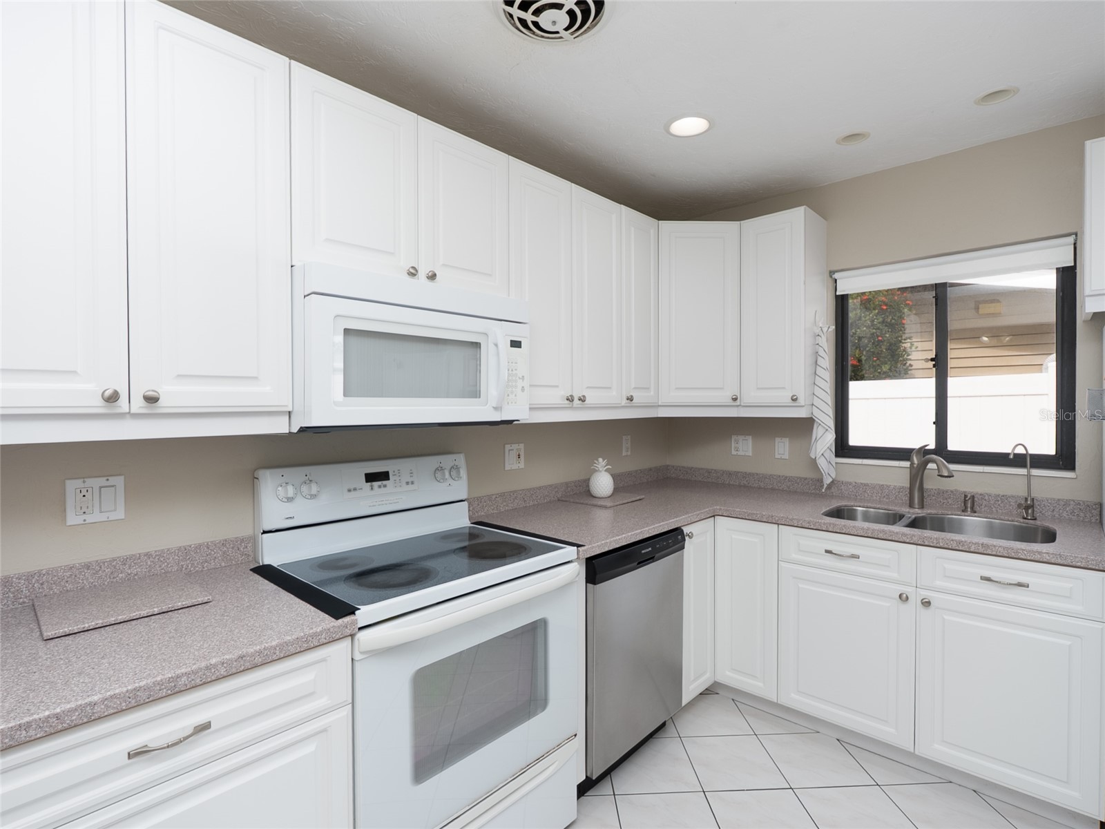 3137 Bay Street Sarasota FL 34237 A4696080 image12