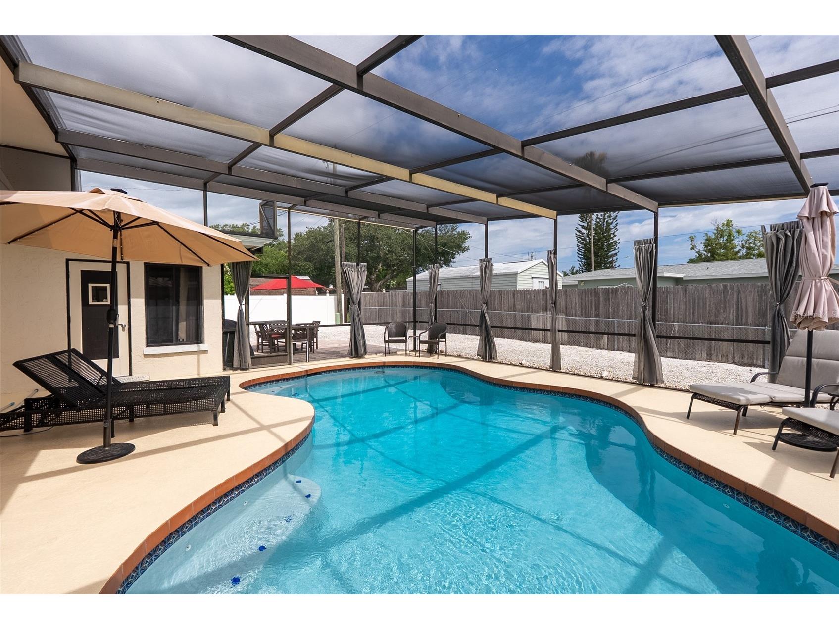 3137 Bay Street Sarasota FL 34237 A4696080 image34