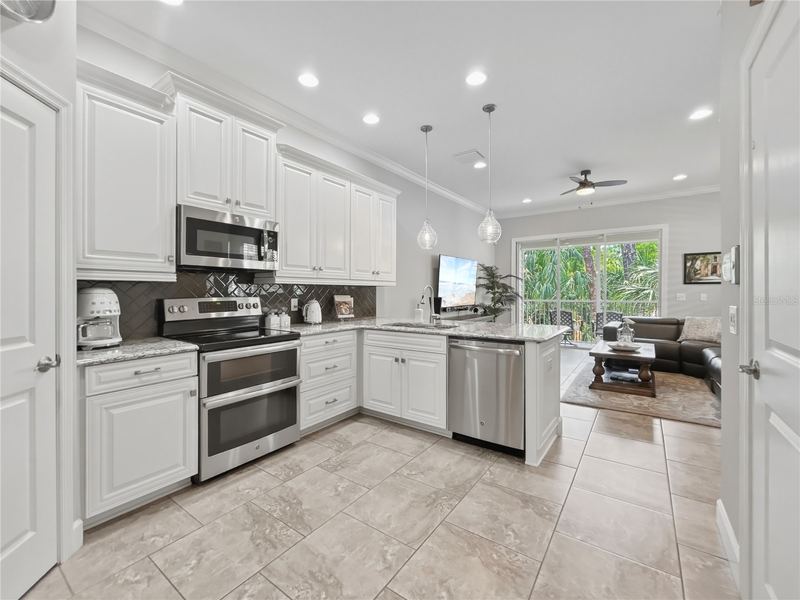 3137 Moorings Drive S Saint Petersburg FL 33712 A4694944 image8
