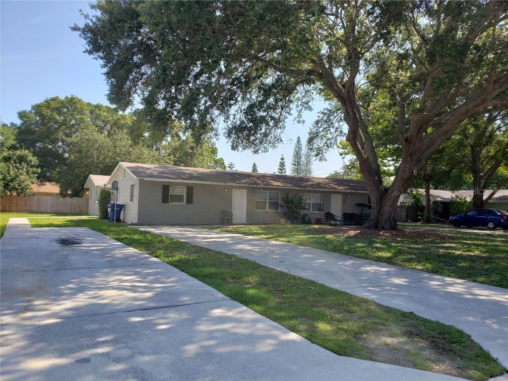 3137 Oaklawn Avenue Largo FL 33771 U8229455 image1