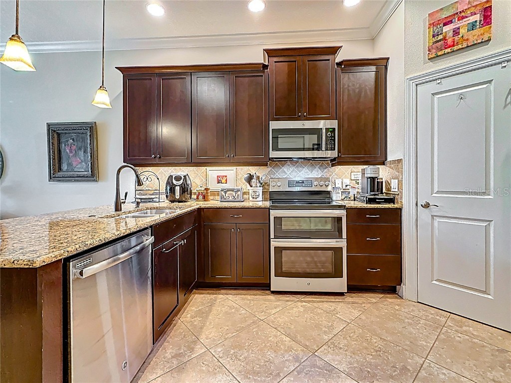 3138 Nautical Place S Saint Petersburg FL 33712 TB8390354 image4