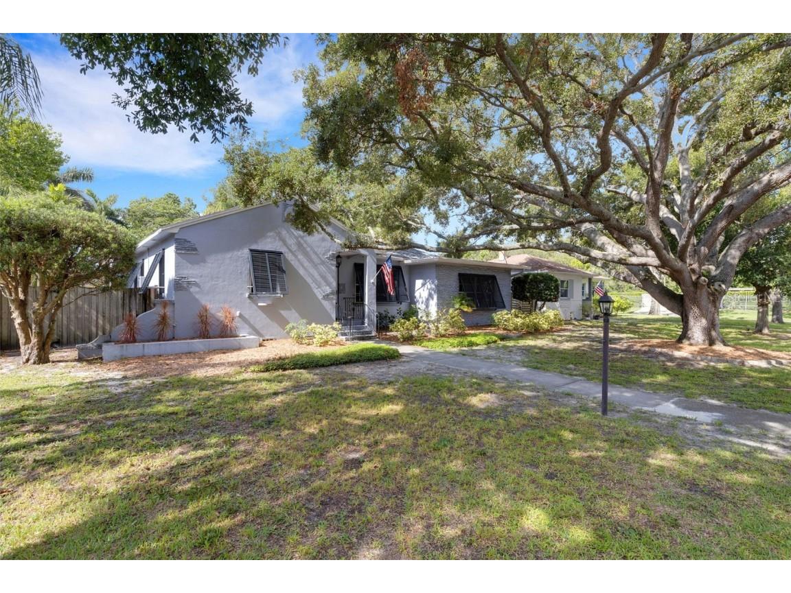 314 33rd Avenue NE Saint Petersburg FL 33704 TB8346303 image1