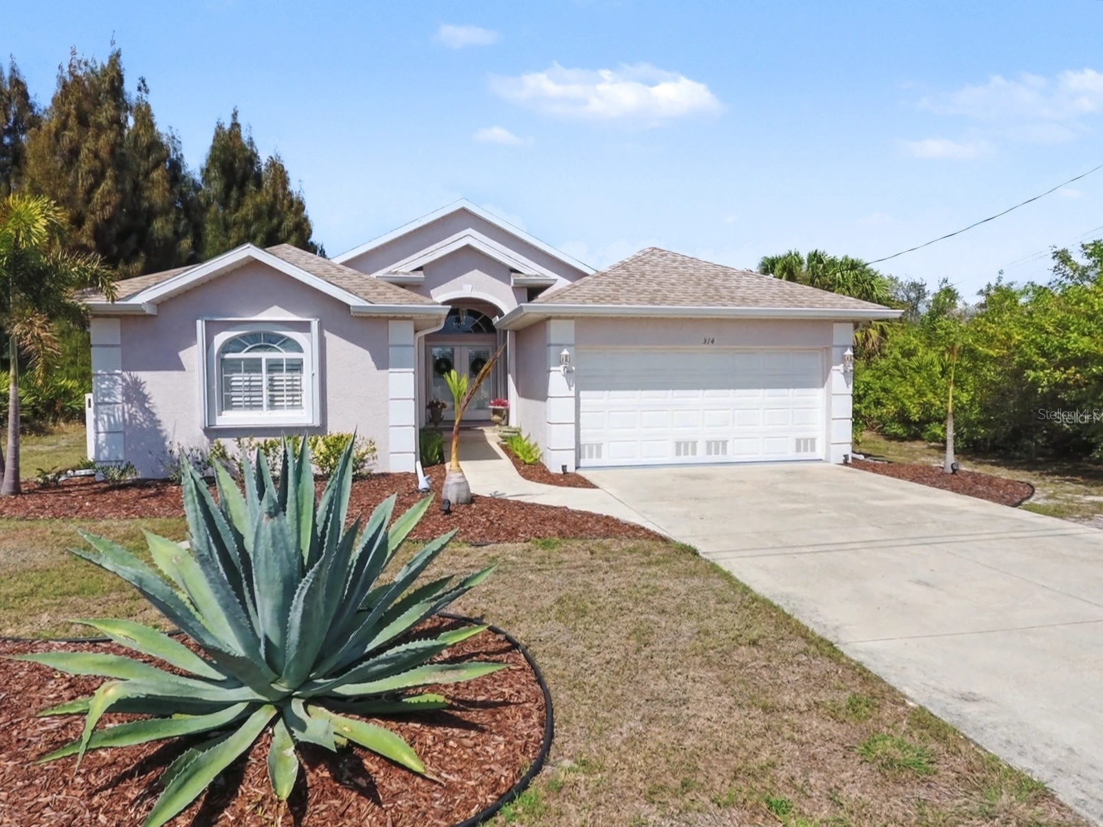 314 Baytree Drive Rotonda West FL 33947 - BUTTERFORD WATERWAY C7523141 image1