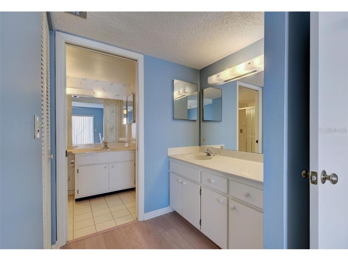 314 Cerromar Way N #16 Venice FL 34293 C7517003 image20