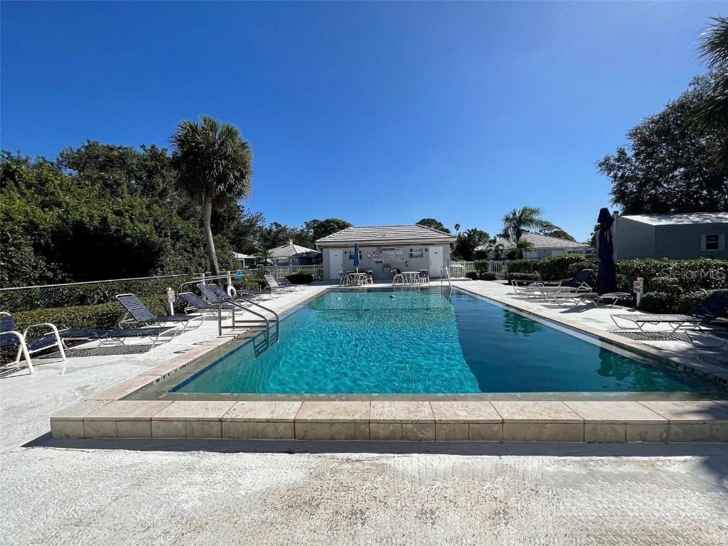 314 Cerromar Way N #16 Venice FL 34293 C7517003 image42