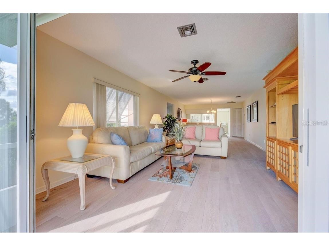 314 Cerromar Way N #16 Venice FL 34293 C7517003 image7