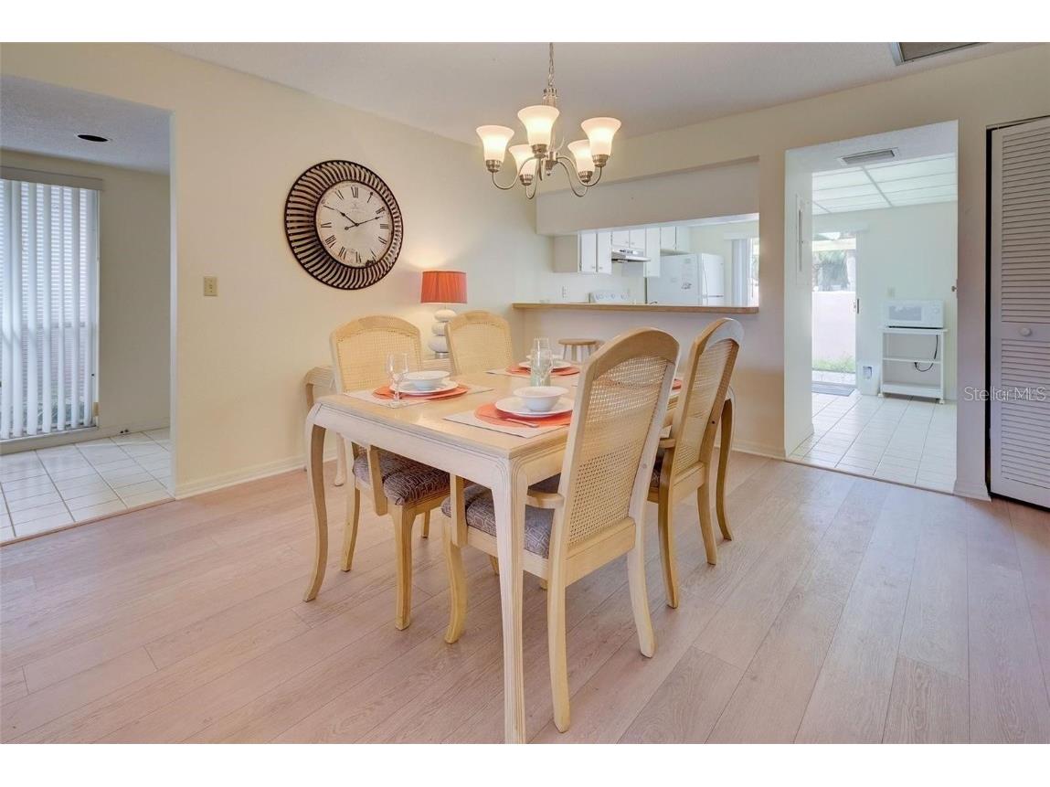 314 Cerromar Way N #16 Venice FL 34293 C7517003 image8