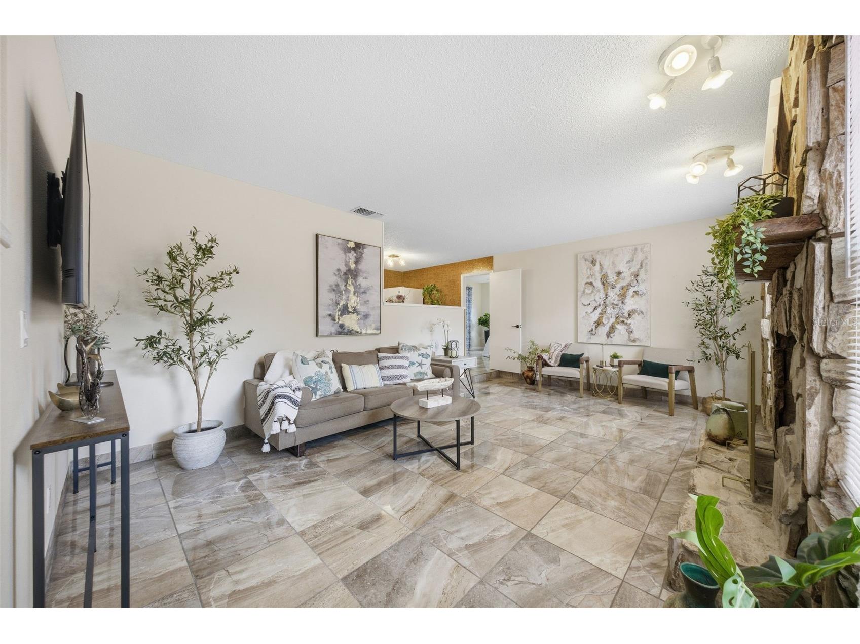 314 E 137th Avenue Tampa FL 33613 TB8474559 image7