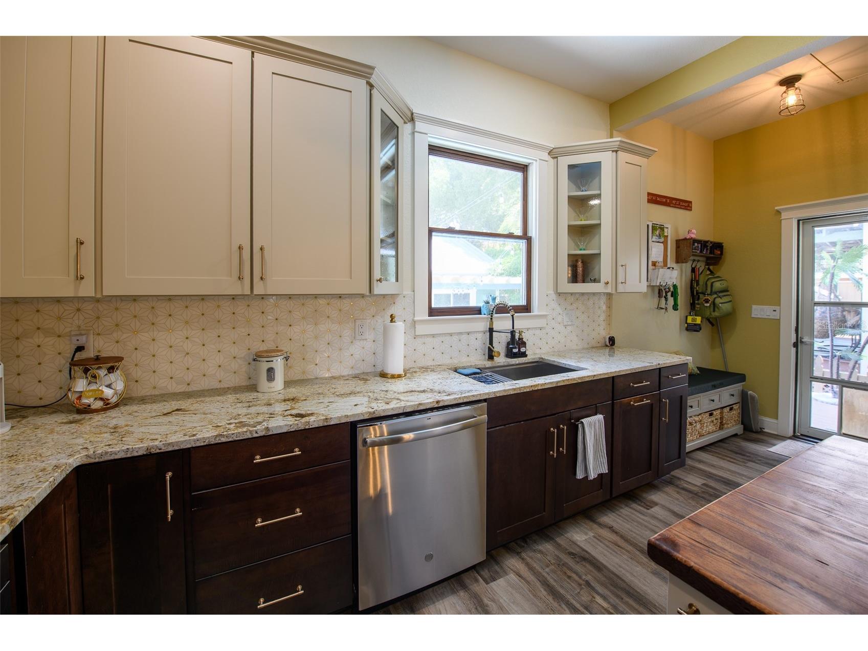 314 E Frances Avenue Tampa FL 33602 TB8522832 image13