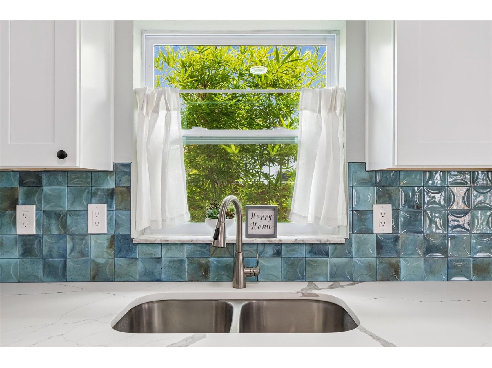 314 Indiana Avenue Crystal Beach FL 34681 TB8517747 image8