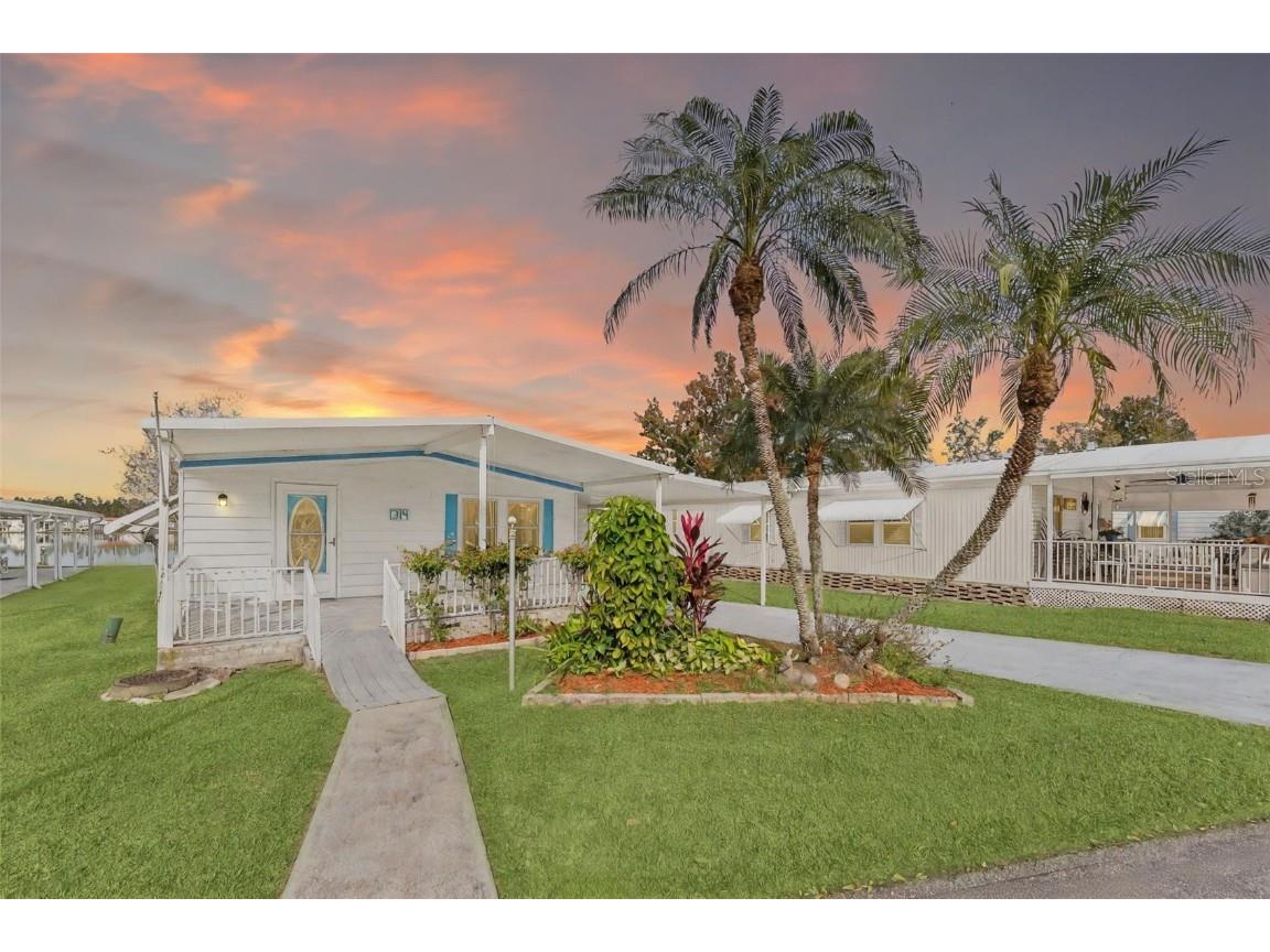 314 Lakeview Drive Osteen FL 32764 - Little Lake O6352291 image1