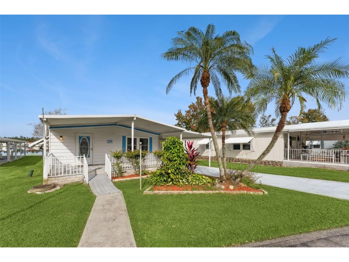 314 Lakeview Drive Osteen FL 32764 - Little Lake O6352291 image2